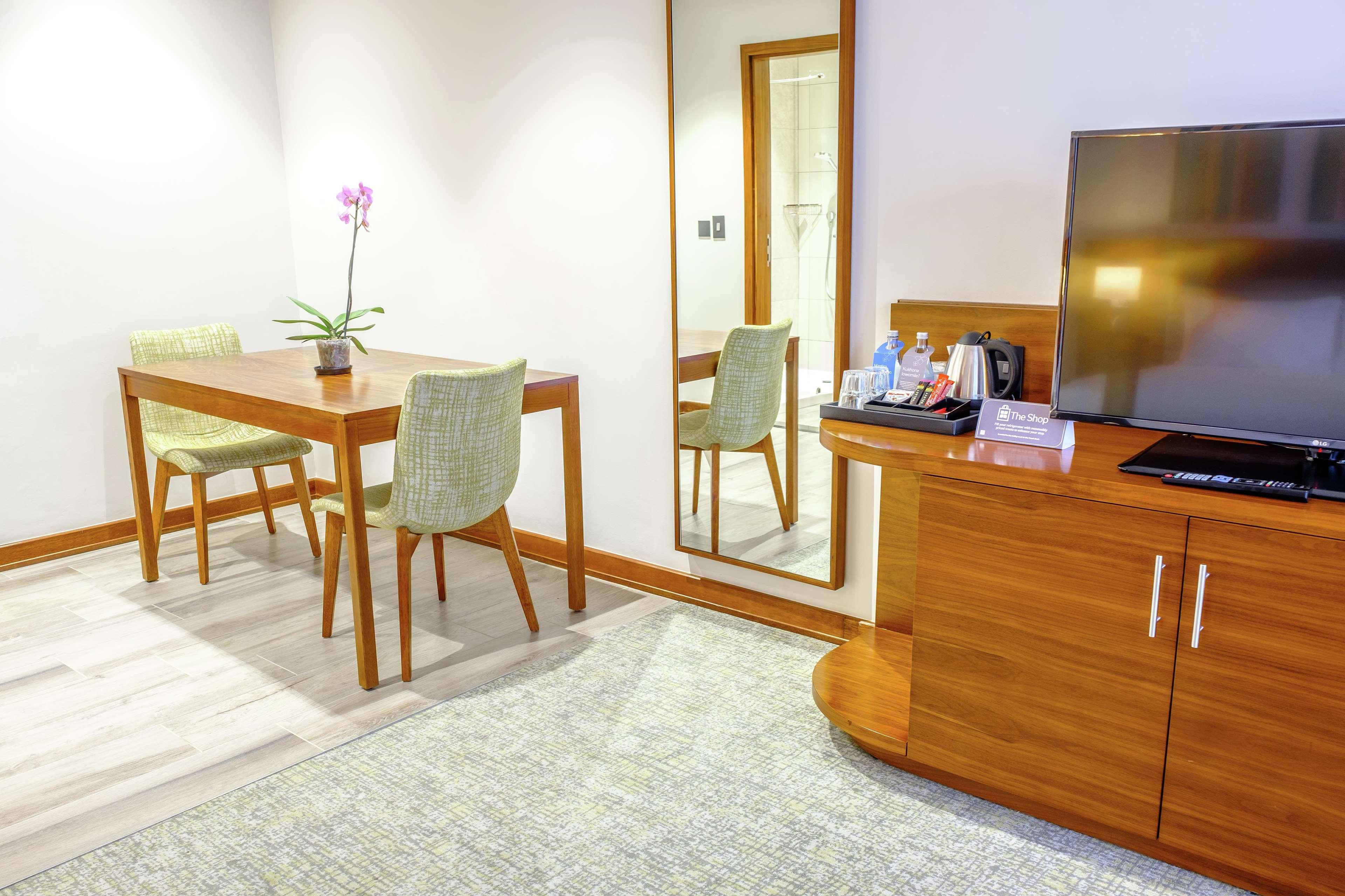 Hilton Garden Inn Mbabane Ngoại thất bức ảnh