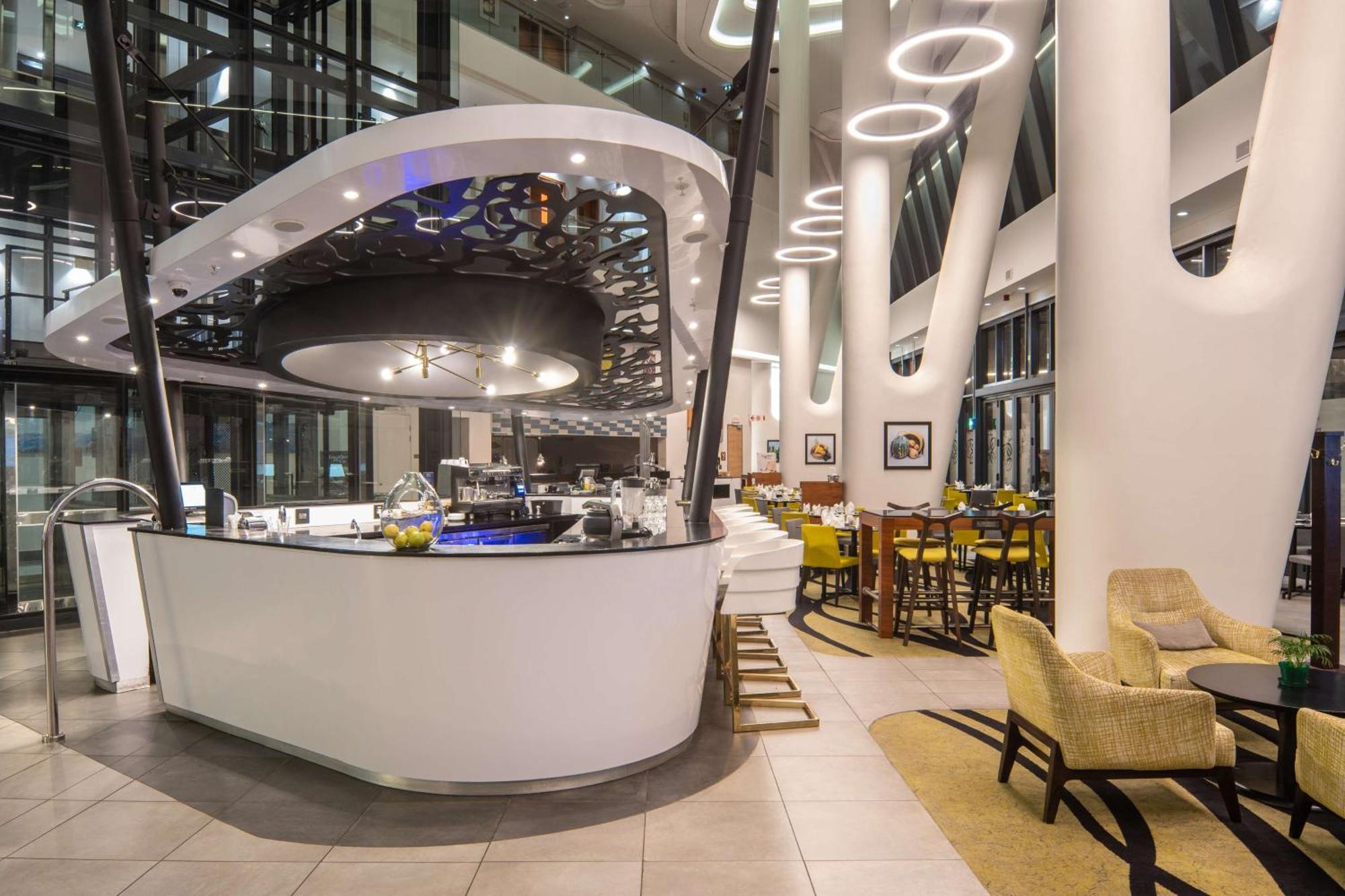 Hilton Garden Inn Mbabane Ngoại thất bức ảnh