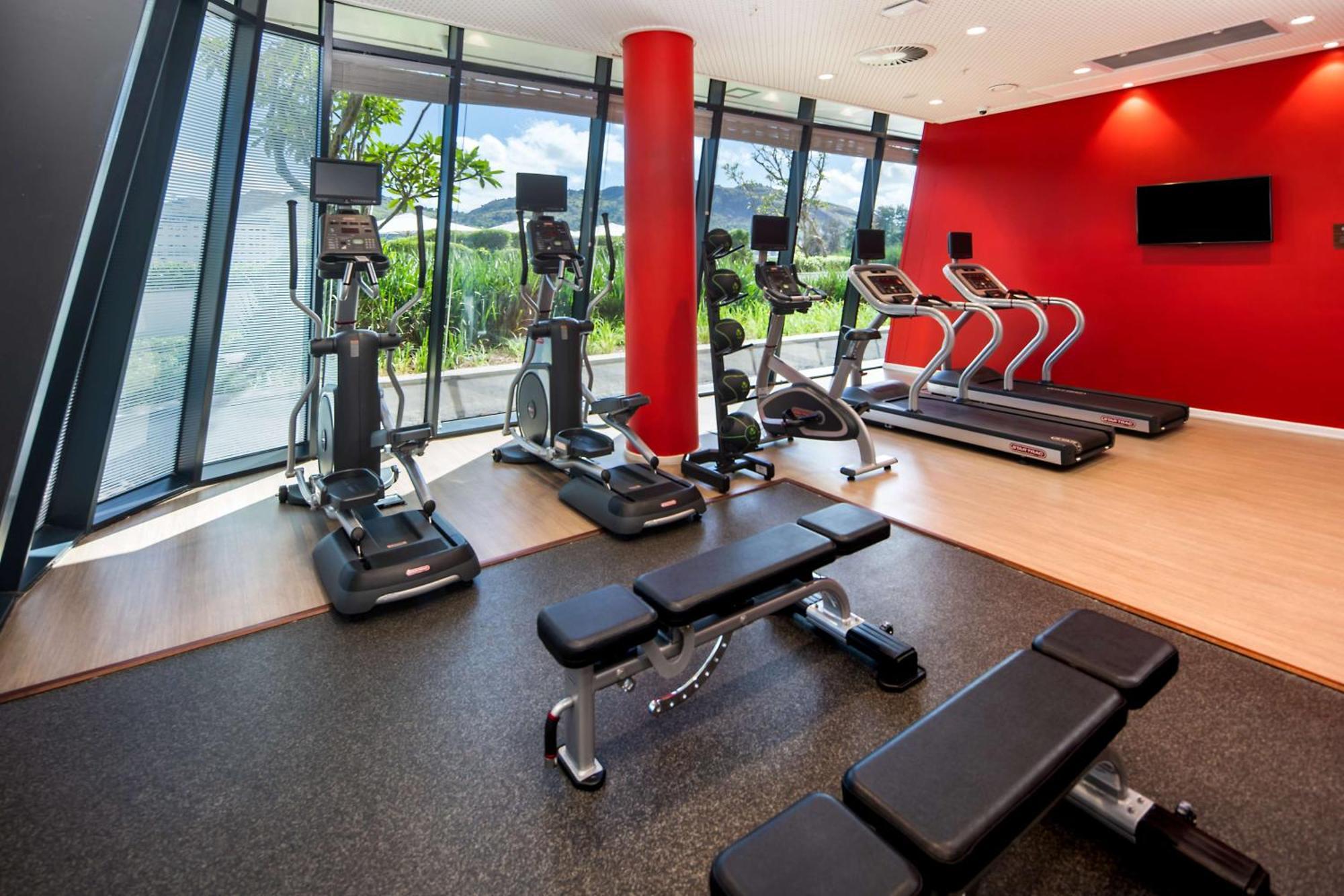 Hilton Garden Inn Mbabane Ngoại thất bức ảnh
