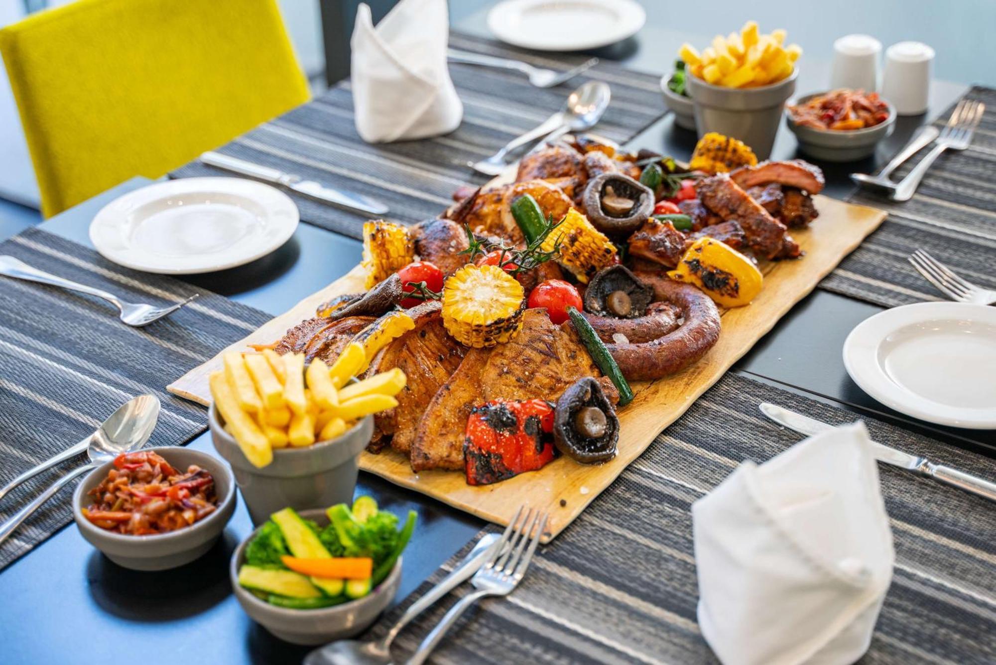 Hilton Garden Inn Mbabane Ngoại thất bức ảnh