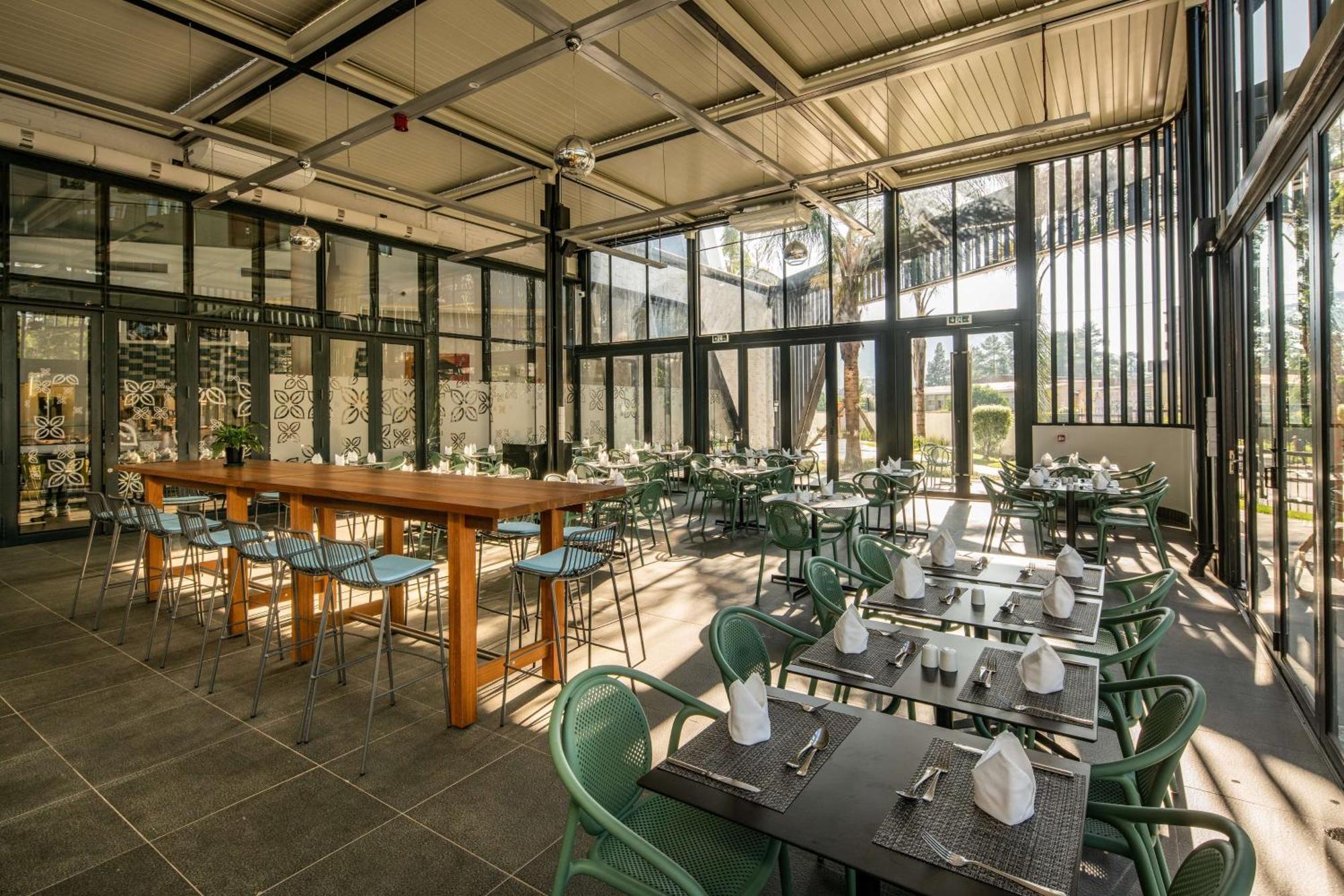 Hilton Garden Inn Mbabane Ngoại thất bức ảnh
