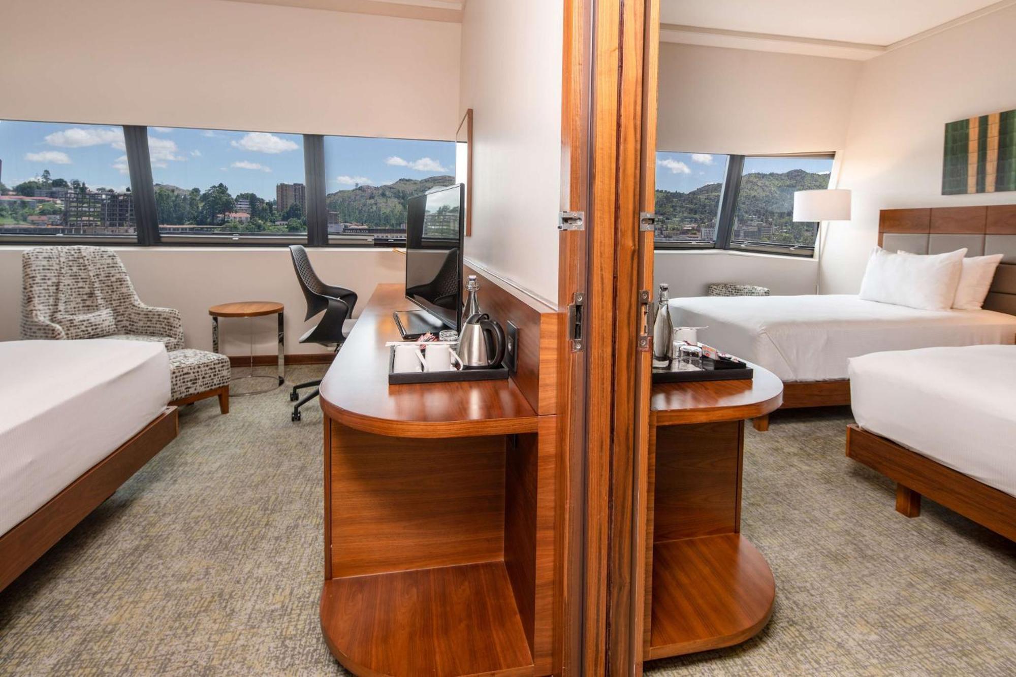 Hilton Garden Inn Mbabane Ngoại thất bức ảnh